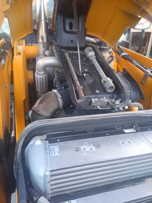 Buldoexcavator Jcb 3Cx
