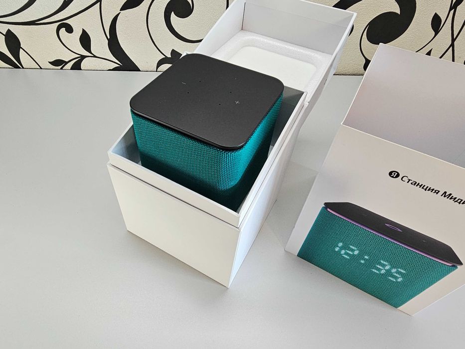 ПРОДАМ Яндекс Станция Миди (Умная колонка с Алисой) Состояние НОВОЕ.