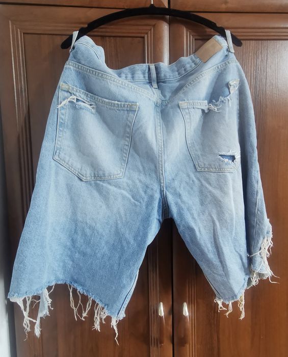 Blugi scurti Bershka Denim, marimea 46,