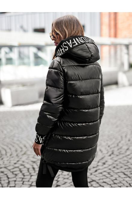 Geaca de femei neagra de vanzare