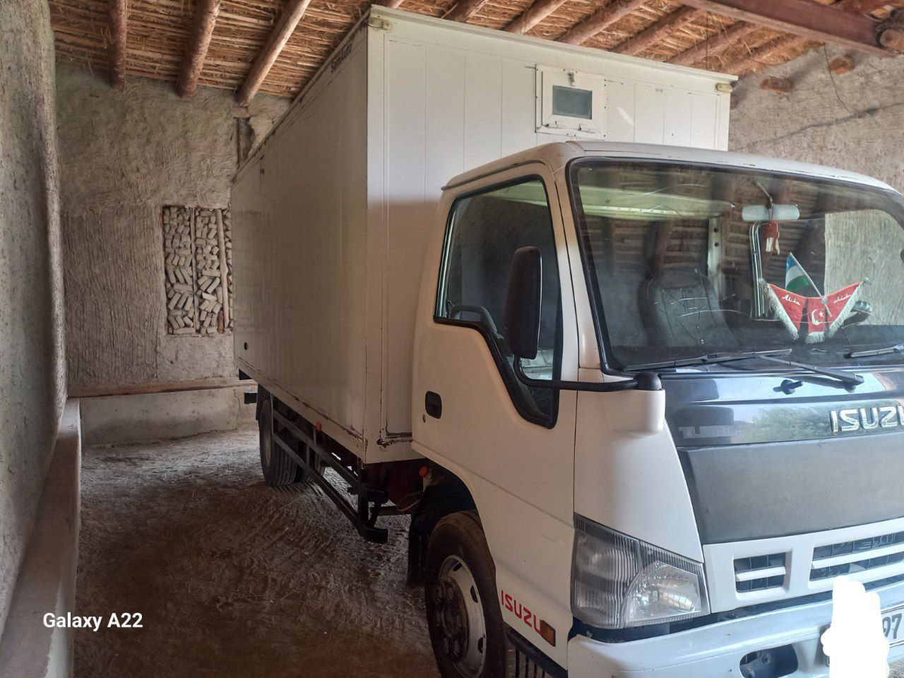 ISUZU 5 тонналик тез ва арзоон сотилади