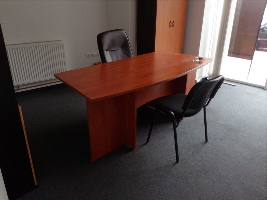 Vand birou directorial