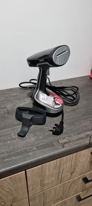 Fier de calcat TEFAL vertical