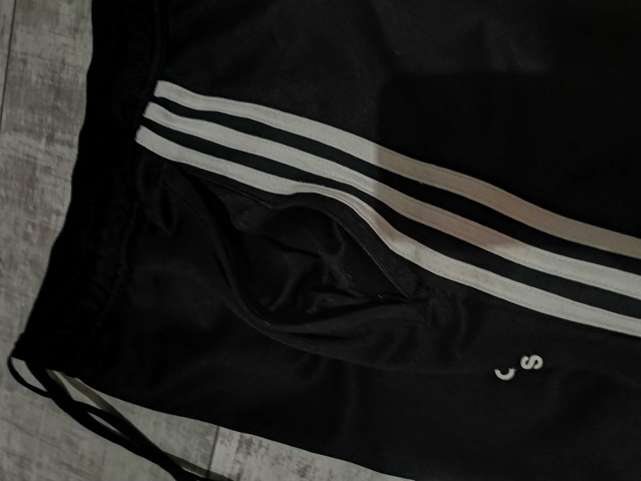 Долнища Adidas нови