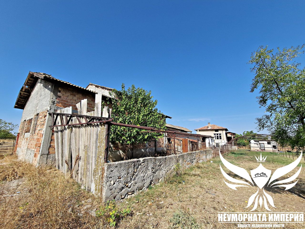 Продава се Къща в с. Избеглии, Област Пловдив - 450 кв.м за 222 €/кв.м - Снимка #12