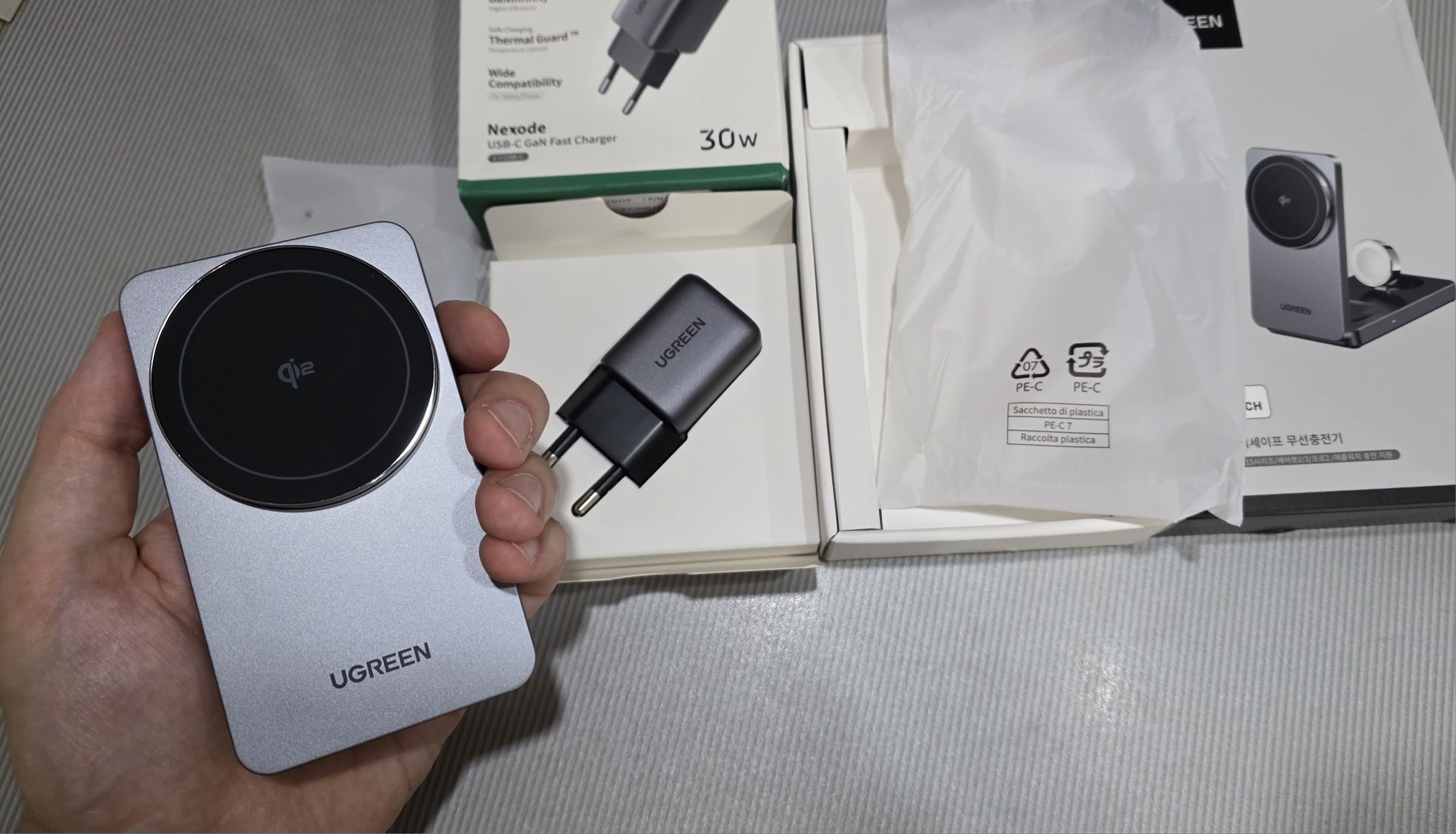 Qi2 25w Ugreen 3 in 1 MFI fast wireless charger (беспроводная)