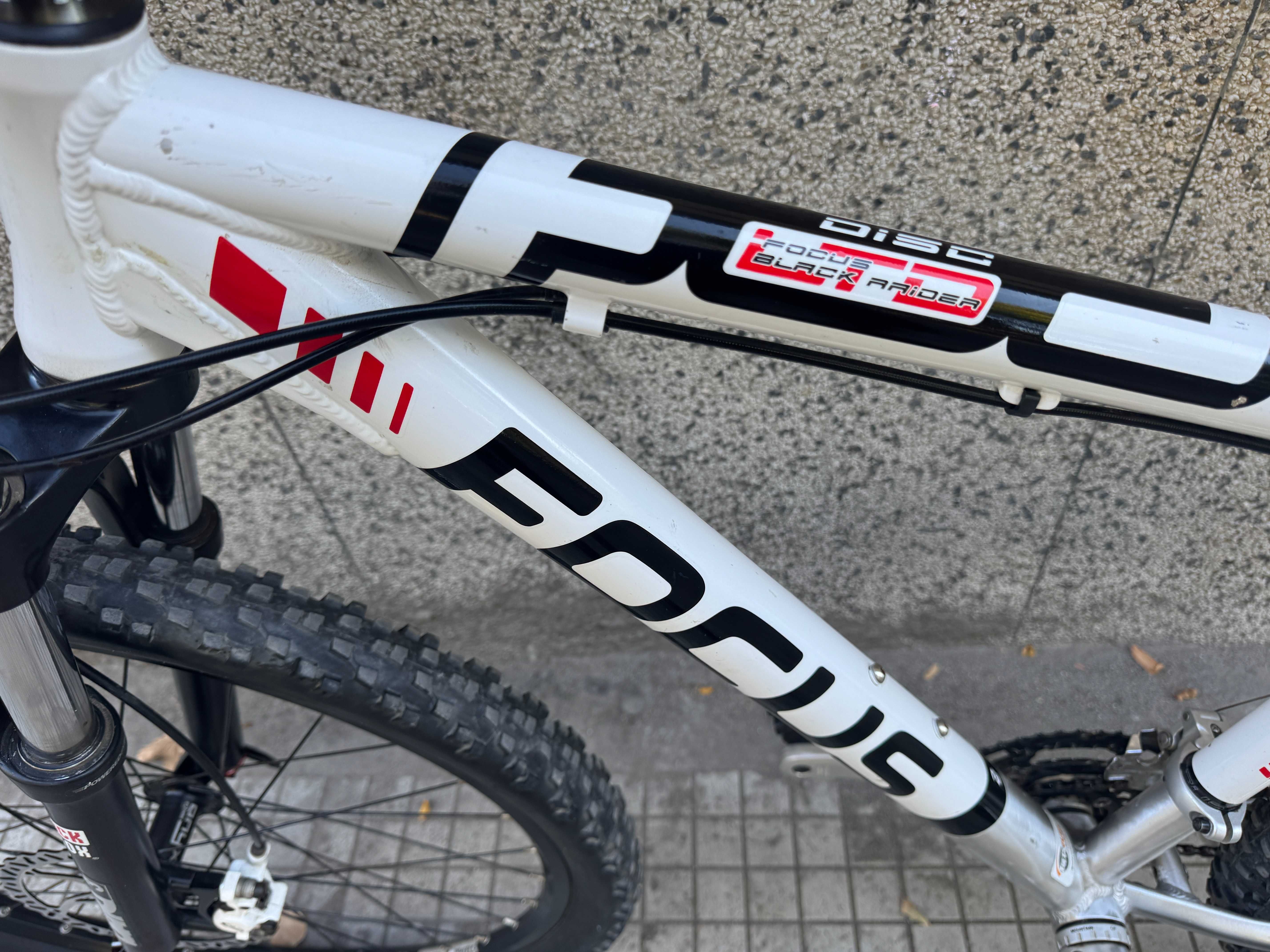 Focus Black Rider 26''/Shimano XT 3x9/RockShox Dart 3 Lockout/MTB