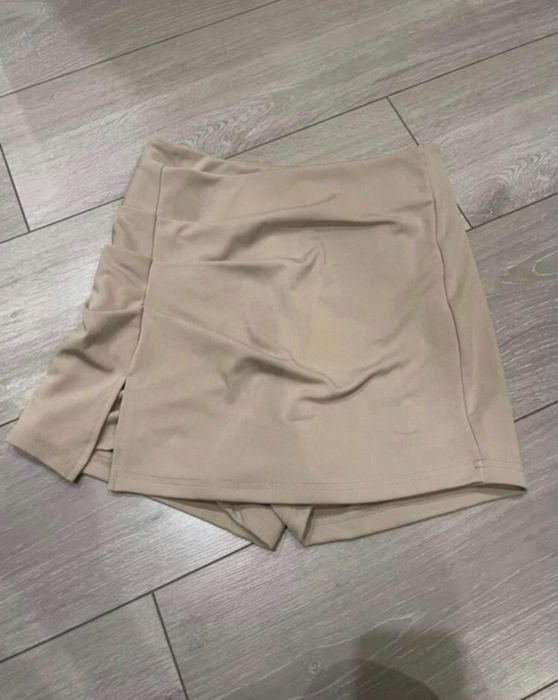 Fusta pantalon damă