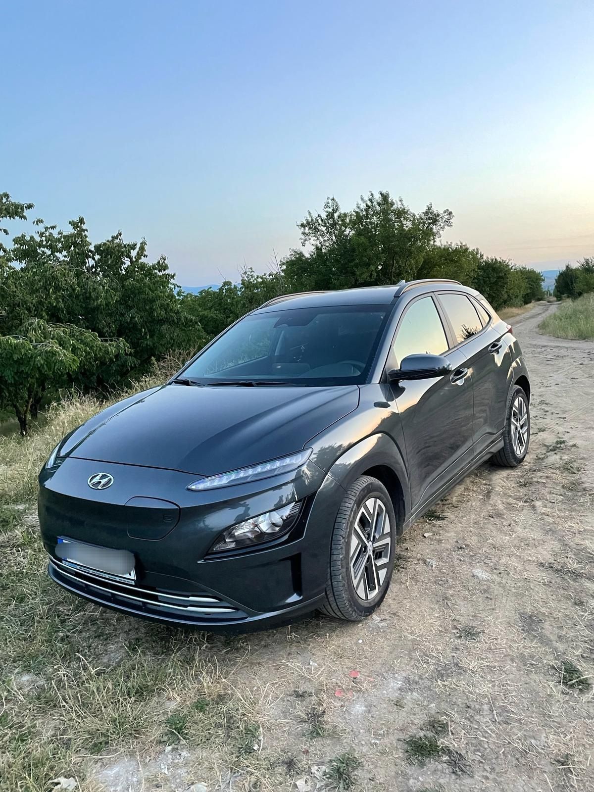 Vând Hyundai Kona Electric (EV), 64kw (bateria mare), echipare Highway