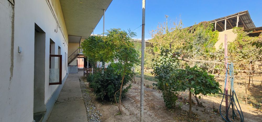 Хасанбой 1км от Пост Гаи место отличная 8соток фасад 20м 6комнатная