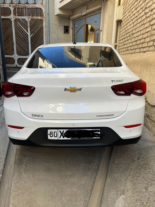 Onix Premier Turbo 2024