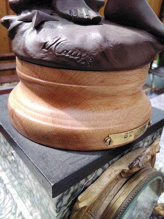 Ceas șemineu cu statuieta