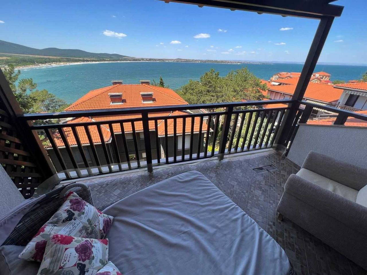 Продава се Тристаен апартамент в Созопол - 114 кв.м за 2193 €/кв.м - Снимка #11