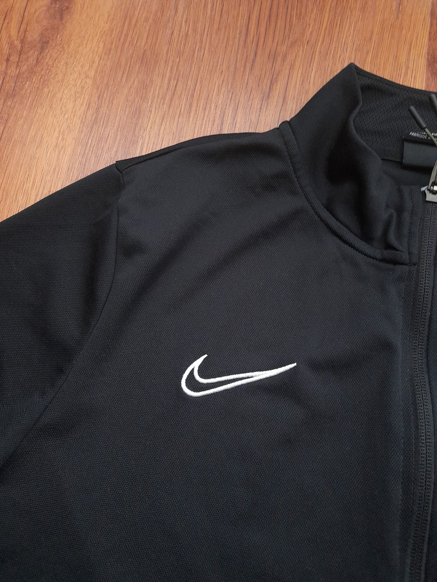 Nike  долнище и горнище M- L размер.