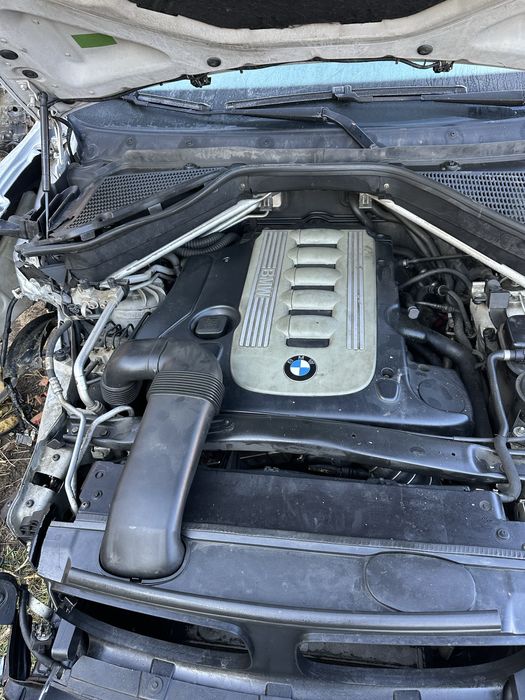 Dezmembrez Bmw X5 E70 3.0d 235Cp