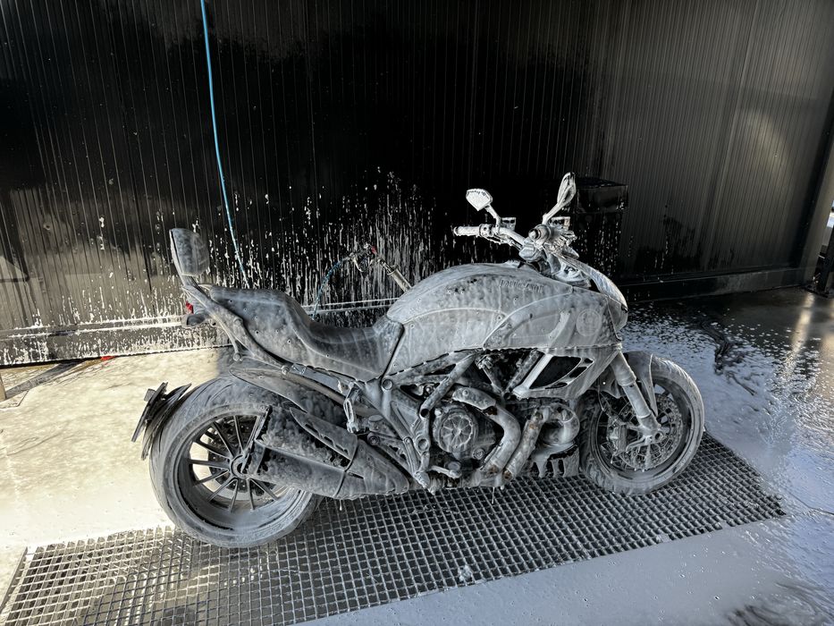 Ducati Diavel Strada – 2013 – 40.000 km – Stare excelentă