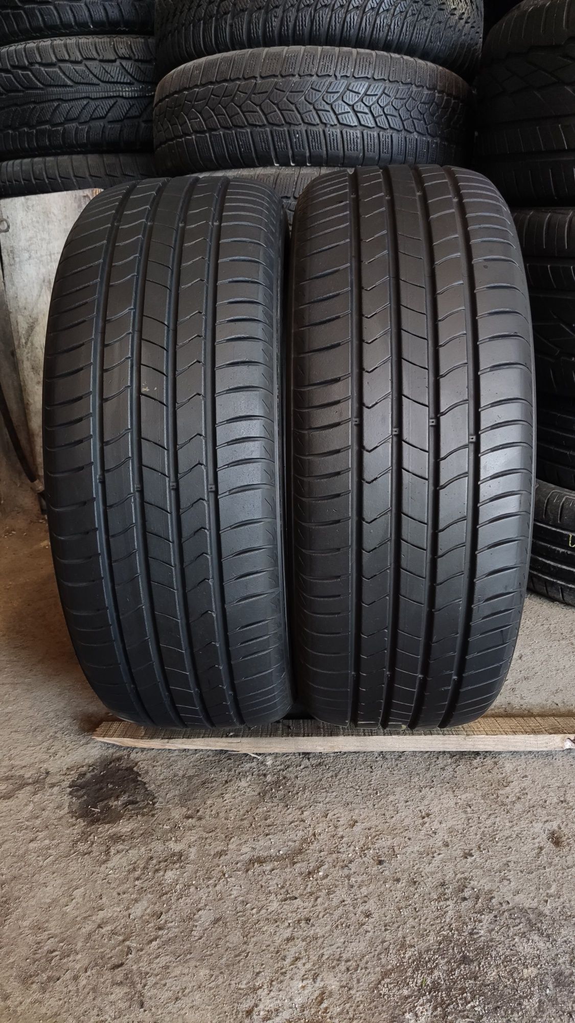 2бр летни гуми 215/55/18 Kumho Ecsta HS51, dot21 
dot3421
6.93mm грайф