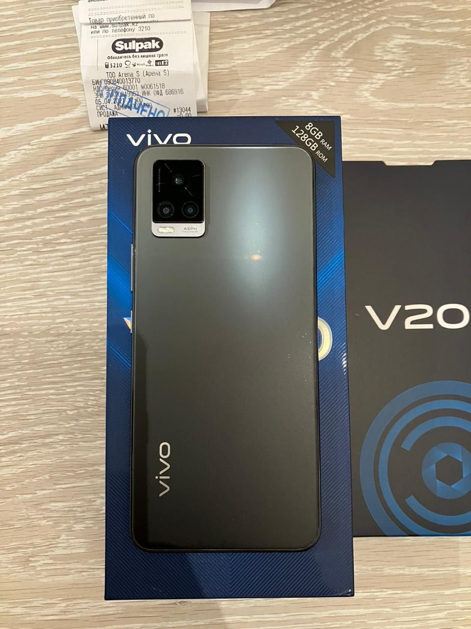 Продам Vivo v20.