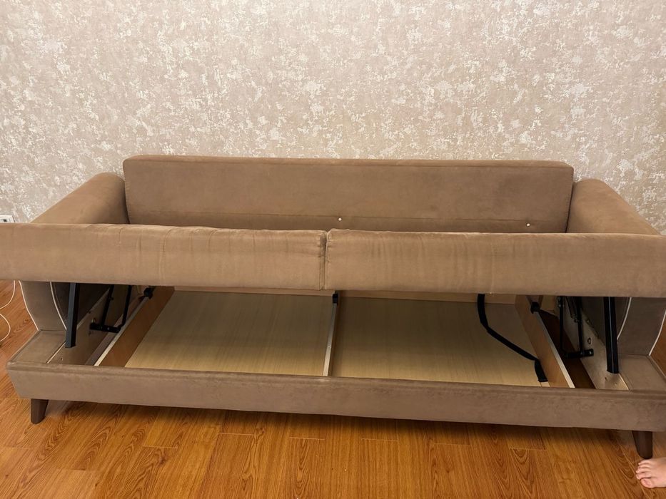 Мягкий и удобный диван