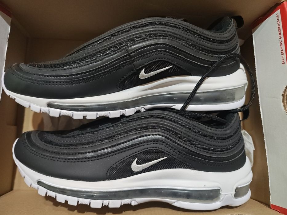 Нови маратонки Nike AIR MAX