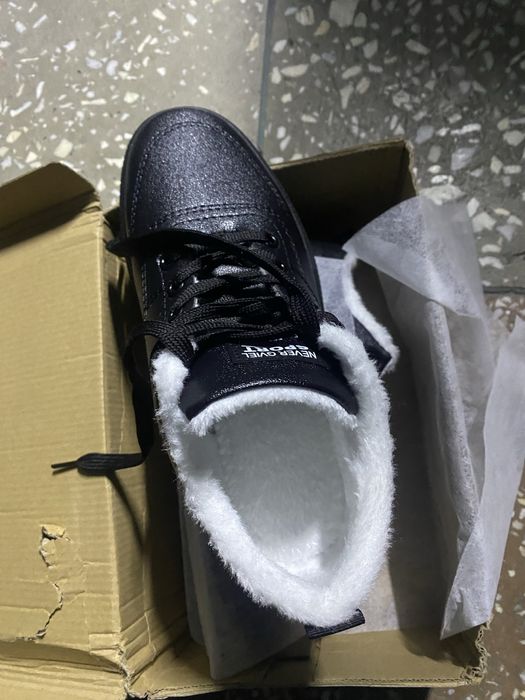 зимние ботинки кроссовки мужские новая