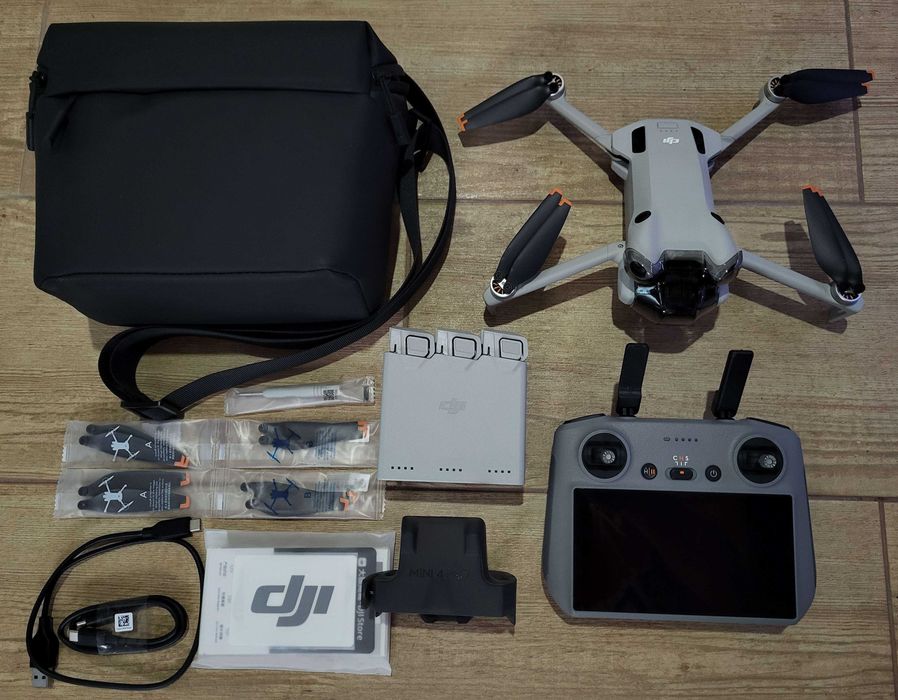 Dji Mini 4 Pro Fly More Combo RC2