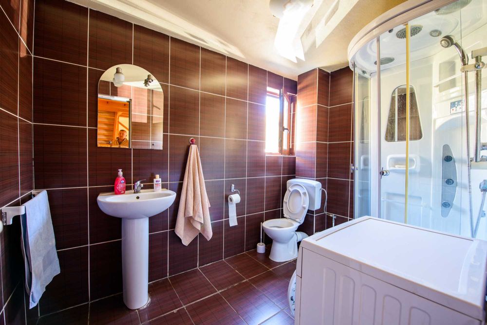 Inchiriem Cabana La Moara