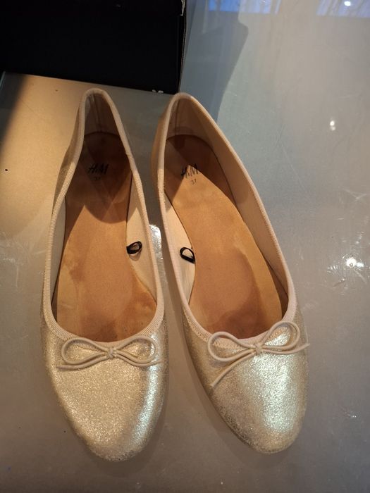 Дамски обувки златисти