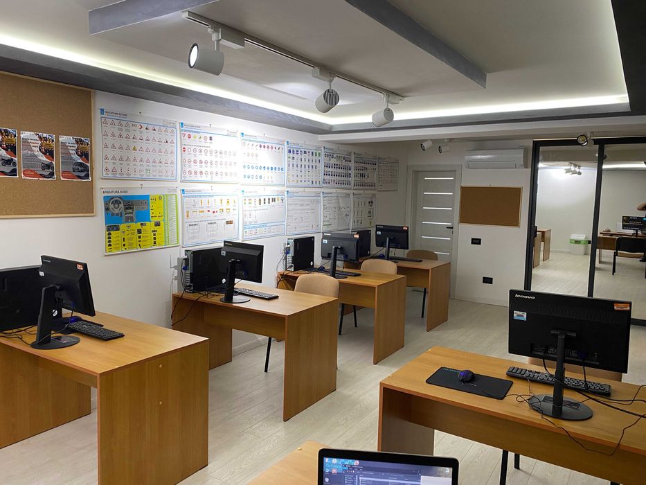 Scoala de soferi ADI & BOGDAN DRIVERS-LUGOJ Cat.AM,A1,A2,A,B,C,CE,D