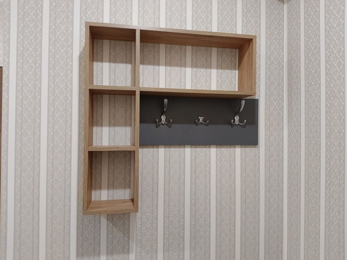 Вешалка в прихожую