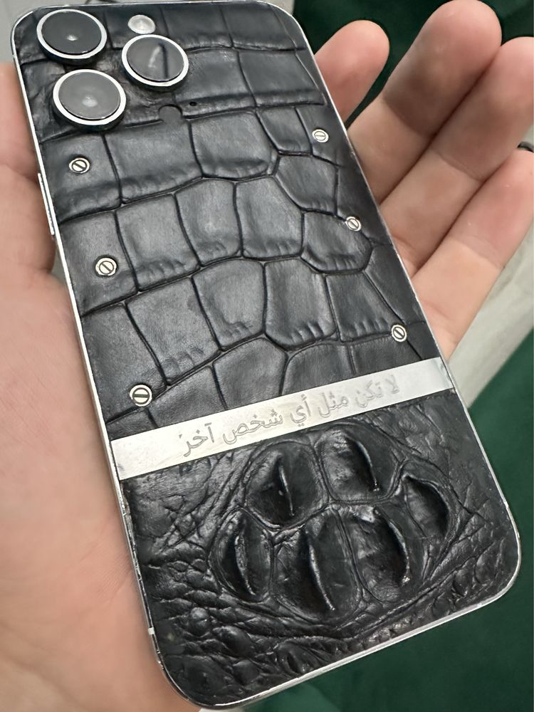 Iphone 14pro max custom silver & crocodile 1tb