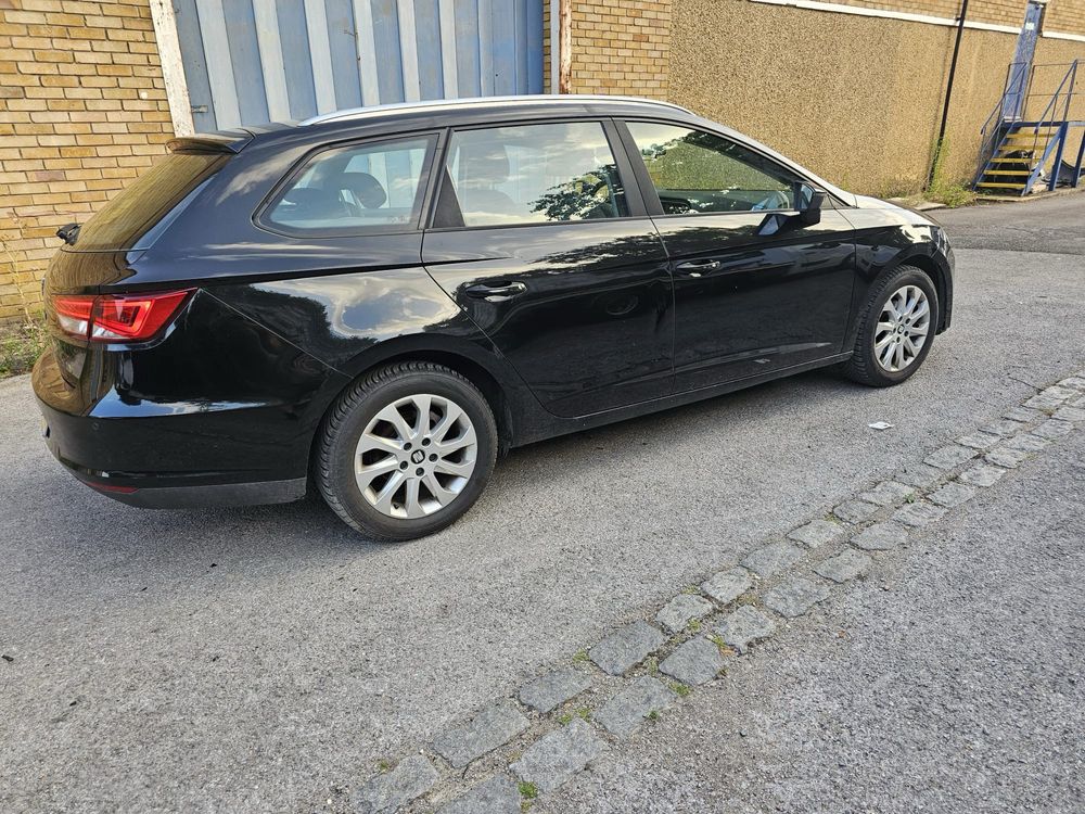 На части Seat Leon 3  2014г 1.6tdi Dsg автомат отличен черен