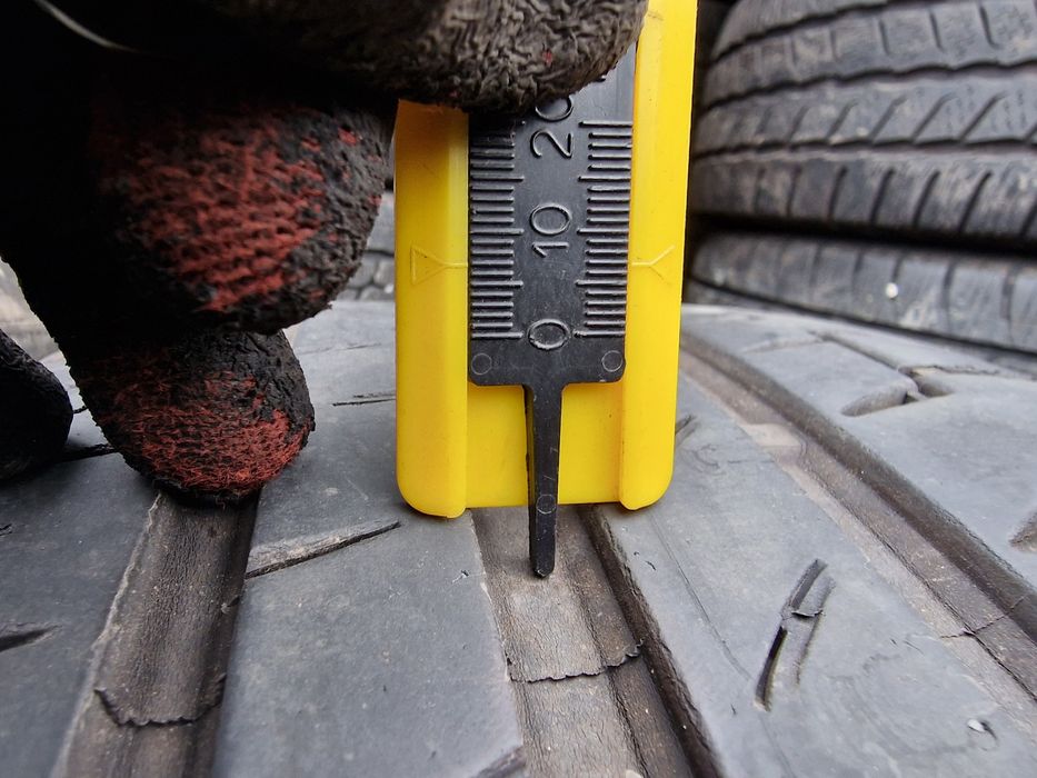 Anvelope 225/50R17 marca Continental, DOT 2021,7 mm