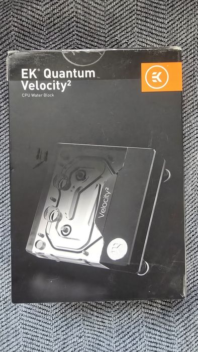 Водоблок EKWB на 1700 сокет