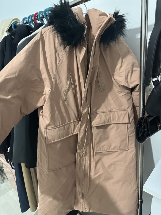 Женская куртка новая состояния