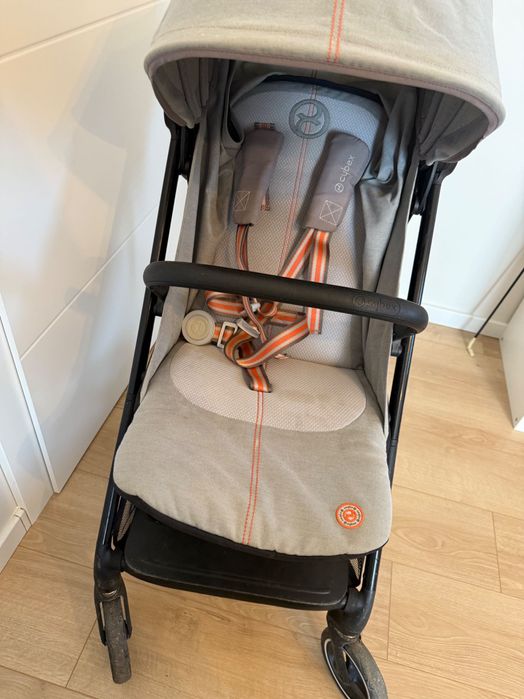 Cărucior cybex  beezy