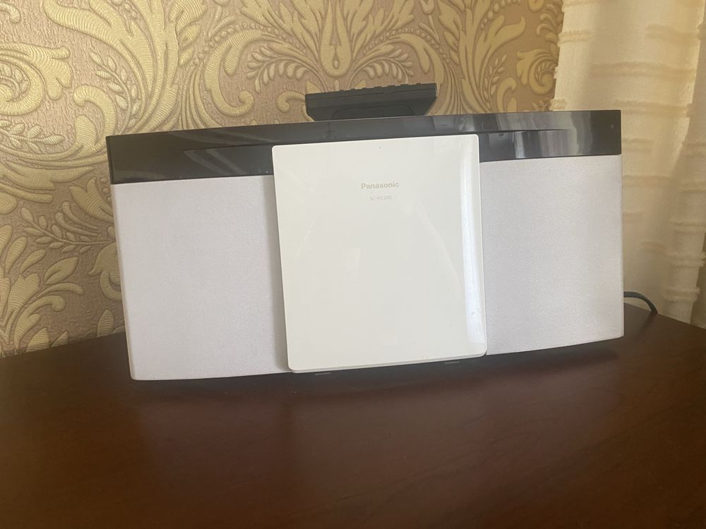 Музыкальный центр,, Panasonic SC-HC 200