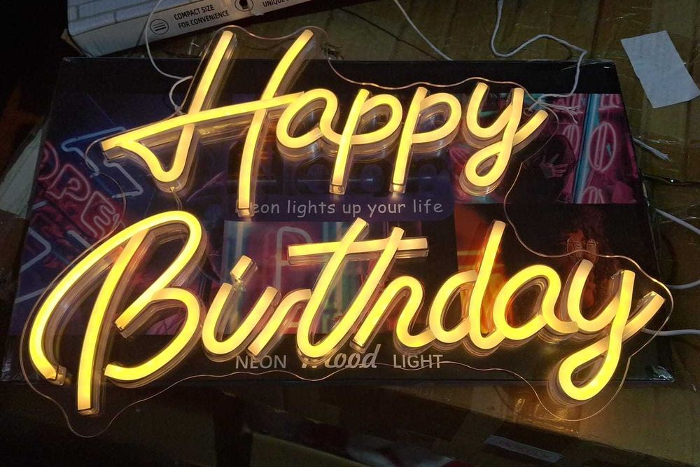 Lumina LED Neon, Happy Birthday, 42x32 cm, USB, alb cald