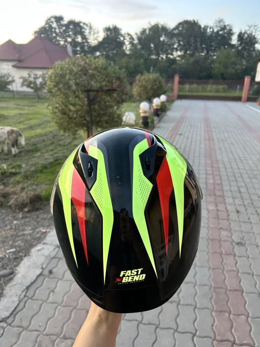 De vanzare casti moto
