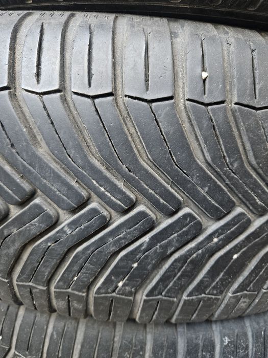 215/65R16 Michelin 4бр.