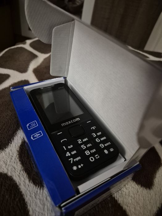 Văd telefon MAXCOM,nou nouț!