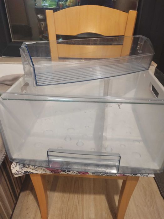 Чекмедже за зеленчуци за хладилник AEG Електролукс Санто