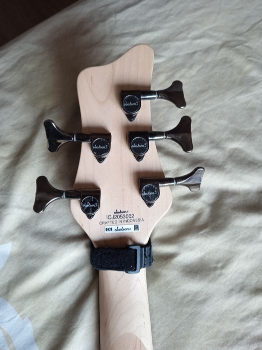 Бас китара-Jackson Spectra-5s3v