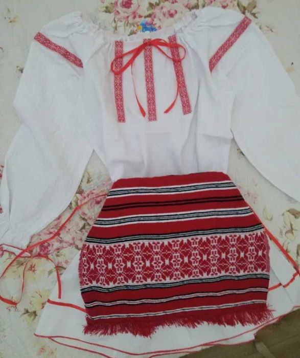 Costume populare pentru fete si baieti