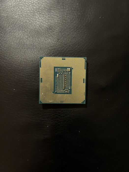 Kit procesor I7 9700kf +placa de baza