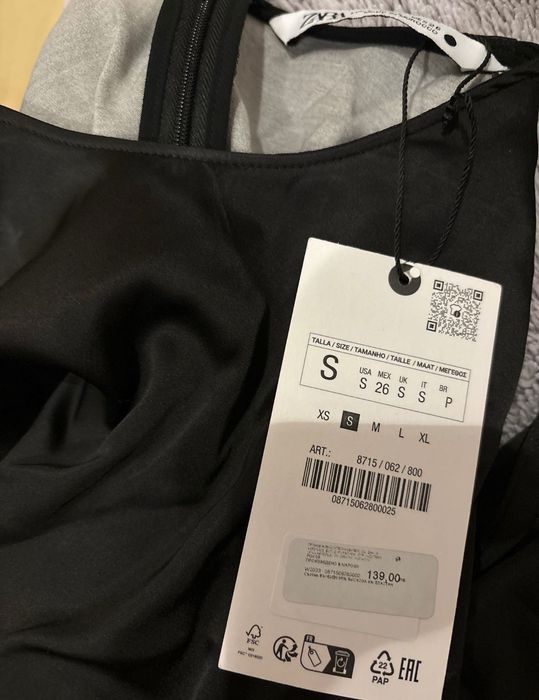 Нова Рокля Zara с етикет