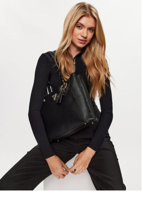 Нова чанта GUESS Noelle