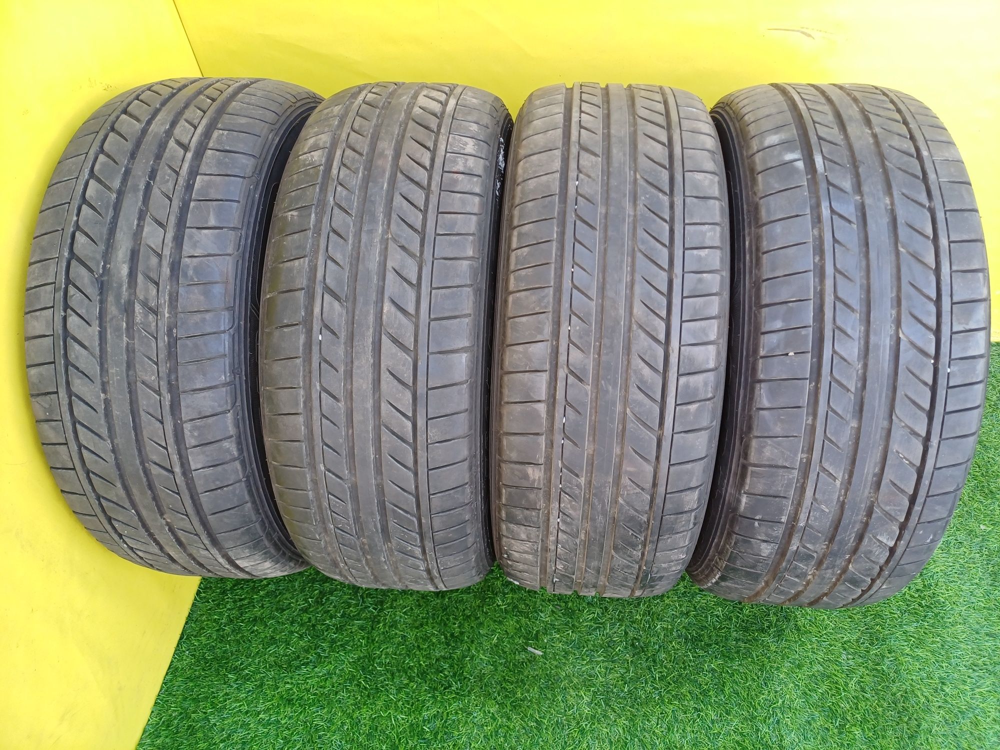 Шины 225/55 R16 Goodyear комплект.