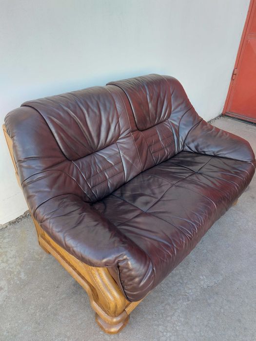 Кожени дивани и фотьойли