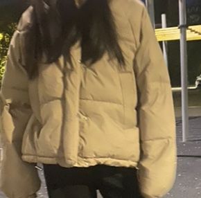 Куртка теплая, носили пару раз большая